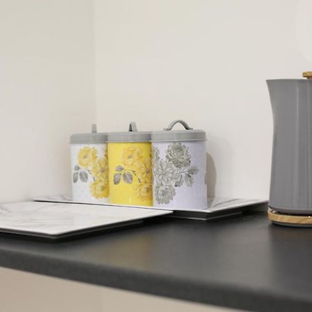 Splendid Flat In Kensington Olympia Apartment ลอนดอน ภายนอก รูปภาพ