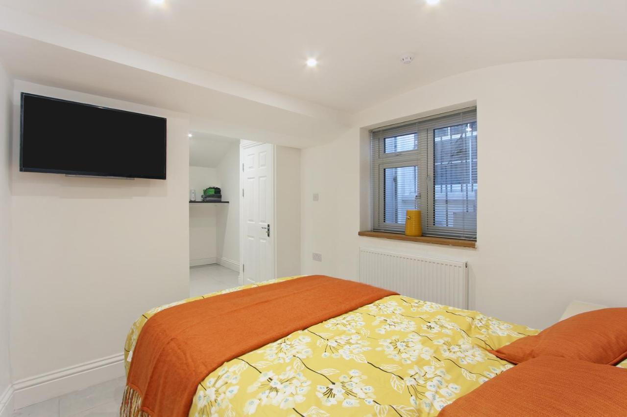 Splendid Flat In Kensington Olympia Apartment ลอนดอน ภายนอก รูปภาพ