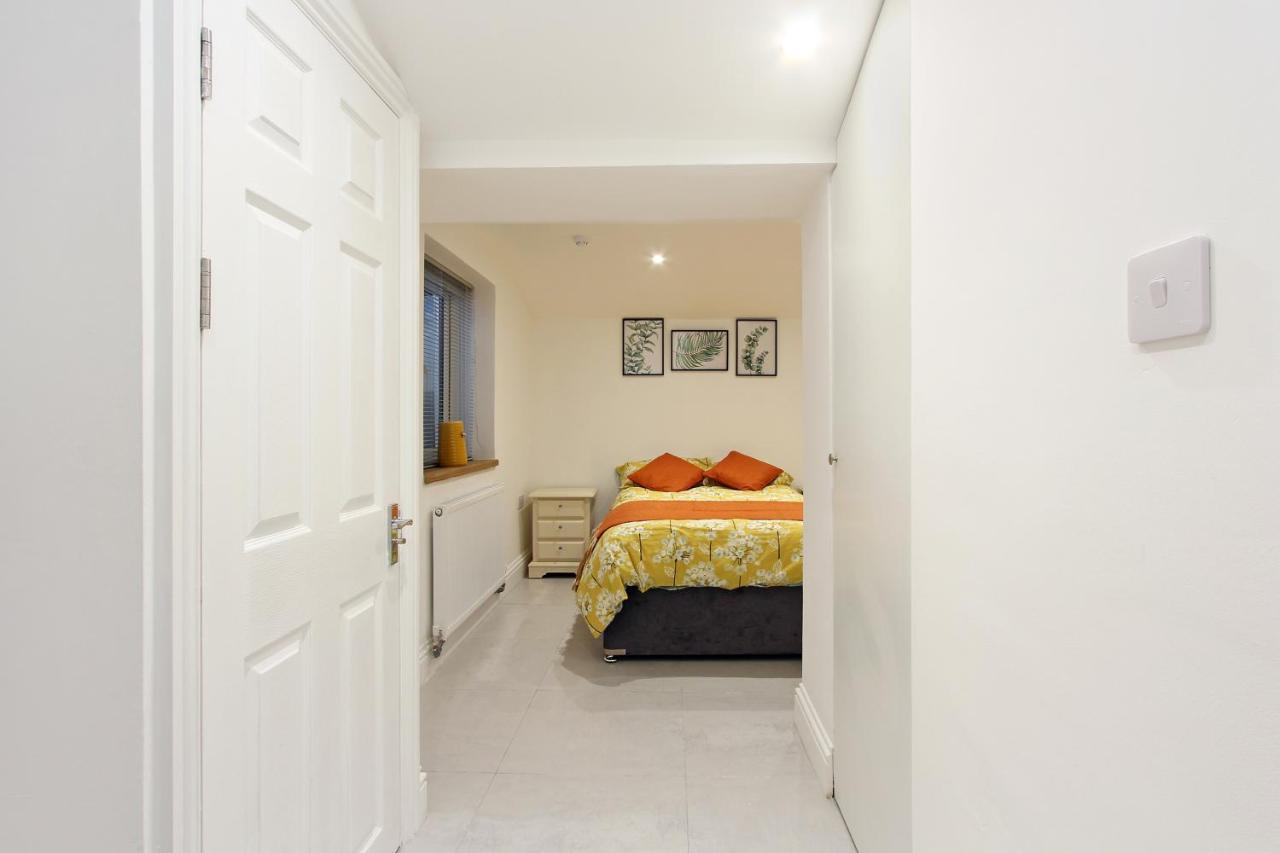 Splendid Flat In Kensington Olympia Apartment ลอนดอน ภายนอก รูปภาพ