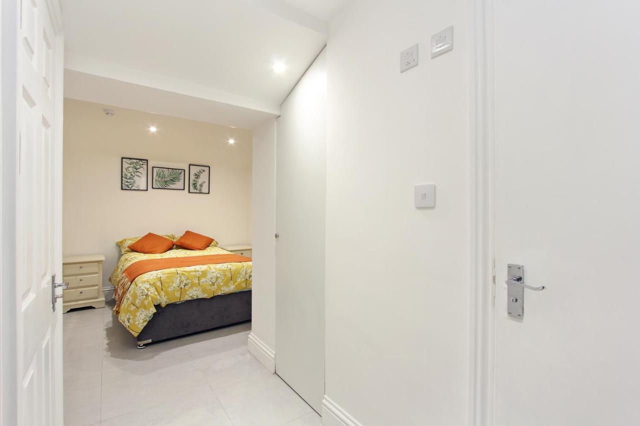 Splendid Flat In Kensington Olympia Apartment ลอนดอน ภายนอก รูปภาพ
