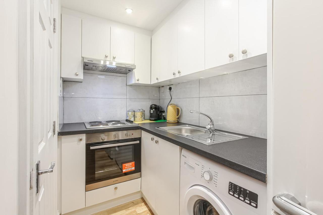 Splendid Flat In Kensington Olympia Apartment ลอนดอน ภายนอก รูปภาพ